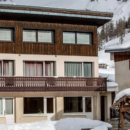 Apartment Superbe Au Centre De Val-d'isere, Proche Des Pistes Et Des Commerces - Fr-1-519-14 *