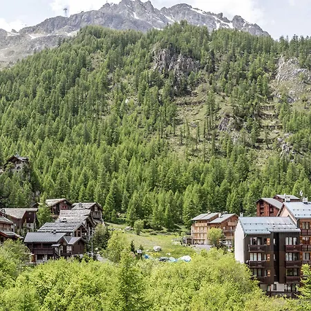 Apartment Superbe Au Centre De Val-d'isere, Proche Des Pistes Et Des Commerces - Fr-1-519-14 *